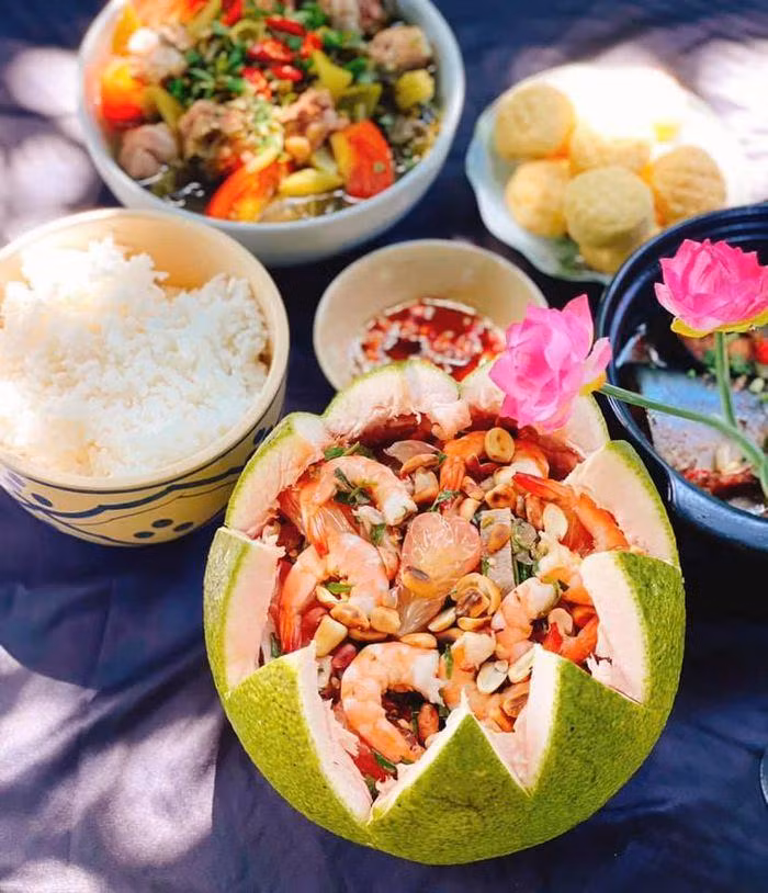 Gỏi bưởi tôm thịt