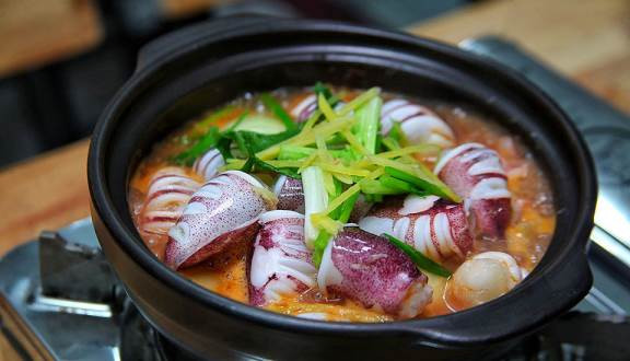 5 mon tuyet doi khong nen goi khi ra hang an lau-Hinh-4