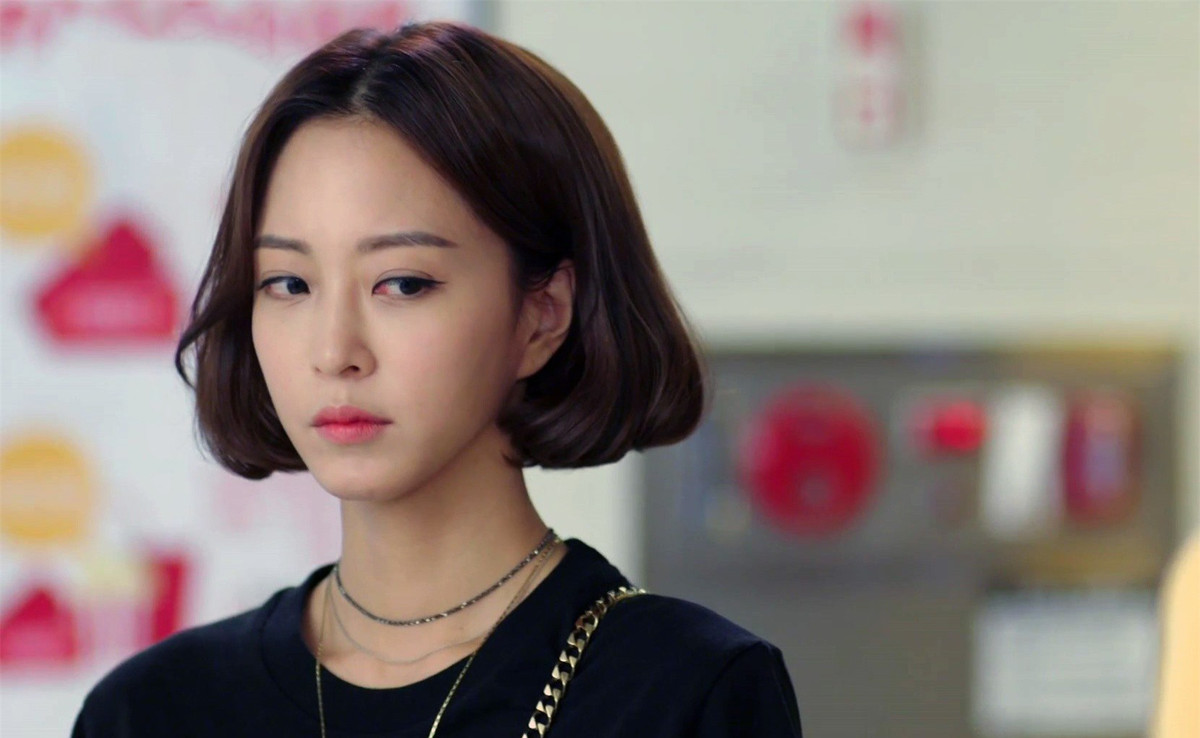 Mẹ chồng xỉa xói "không biết giống đâu suốt ngày ốm", tôi đáp trả ảnh 1