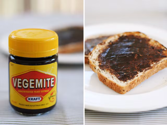  9. Vegemite – Úc: Trông thì có vẻ giống như một hũ socola chảy nhưng thực chất nó là cặn bùn dưới đáy thùng, hình thành trong quá trình sản xuất bia. Nếu như những quốc gia khác vét bỏ loại bùn này thì Úc lại giữ lại và quyết định biến nó thành một loại sốt độc đáo ăn kèm bánh mì. 