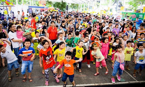 Đến với lễ hội này, các bé không chỉ được hóa thân thành các nhân vật truyện tranh mình yêu thích mà còn được tham gia nhiều trò chơi thú vị, giúp bé rèn luyện thể chất và phát huy trí tưởng tượng của mình.