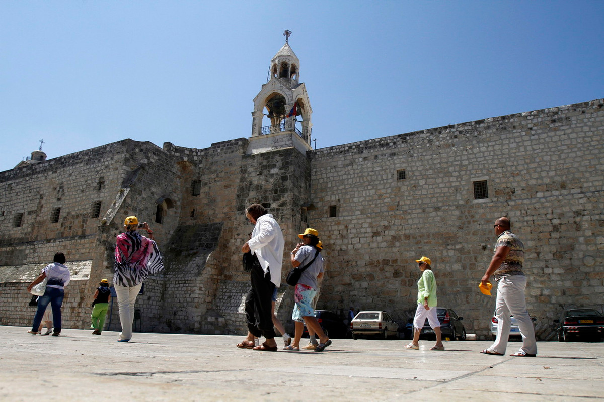 Nhà thờ Giáng Sinh được hoàn thành năm 339 và bị trận hỏa hoạn tàn phá trong thời những cuộc nổi dậy của người Samaritan ở thế kỷ thứ 6. Ảnh: CNN.