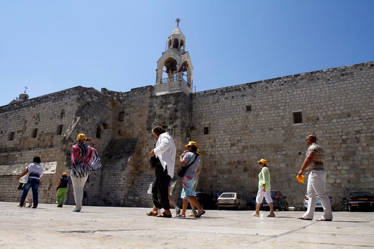 Nhà thờ Giáng Sinh được hoàn thành năm 339 và bị trận hỏa hoạn tàn phá trong thời những cuộc nổi dậy của người Samaritan ở thế kỷ thứ 6. Ảnh: CNN.