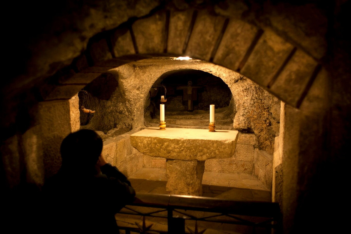 Hang Giáng Sinh là một hang động dưới đất nằm dưới lòng vương cung thánh đường, được cho là nơi sinh ra của chúa Jesus. Ảnh: Post Bulletin.