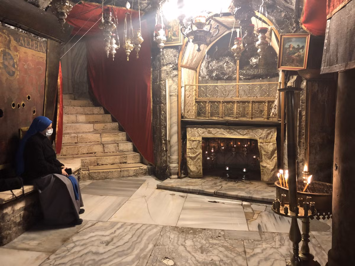 Với ý nghĩa lịch sử đặc biệt, Nhà thờ Giáng Sinh là địa điểm mà mọi tín đồ Thiên Chúa giáo mong ước được đến một lần trong đời. Ảnh: America Magazine.