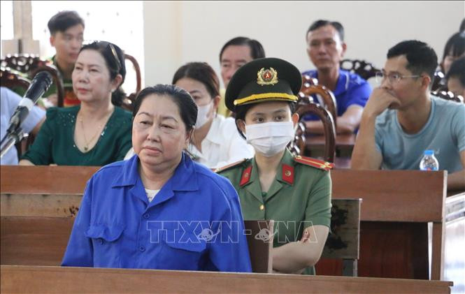 Bị cáo Nguyễn Thị Kim Hạnh tại phiên tòa sơ thẩm ngày 15/12.