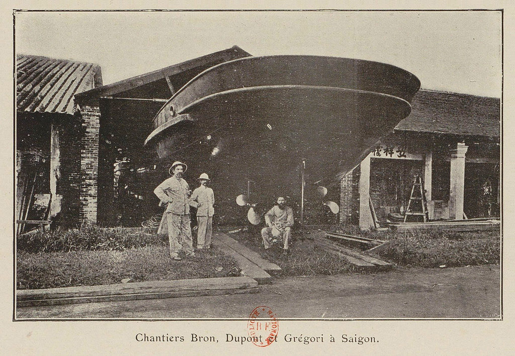 Nhà máy đóng tàu của hãng cơ khí Bron, Dupont và Grégori ở Sài Gòn.