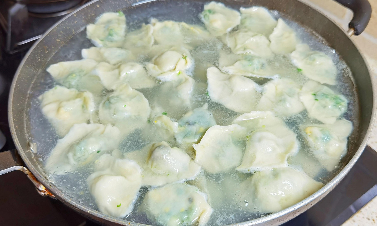 Loai rau “rau rong” it nguoi biet, cai thien thi luc, nuoi duong gan-Hinh-3