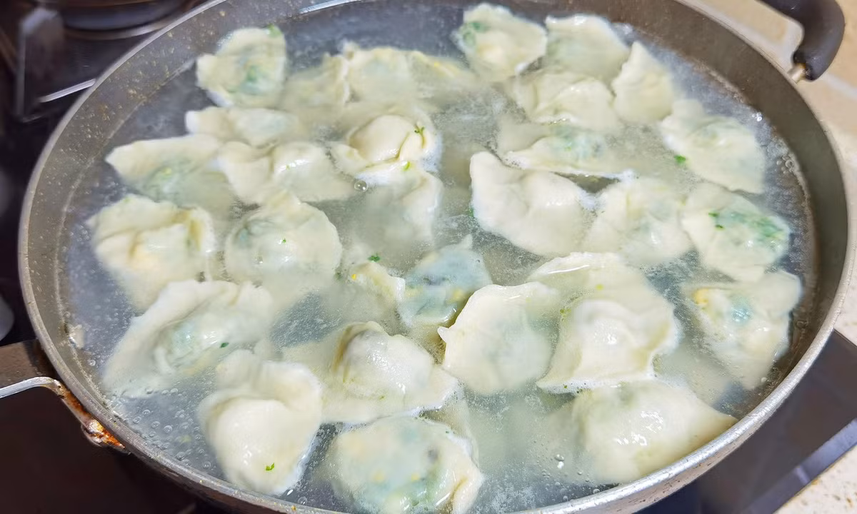 Loai rau “rau rong” it nguoi biet, cai thien thi luc, nuoi duong gan-Hinh-3