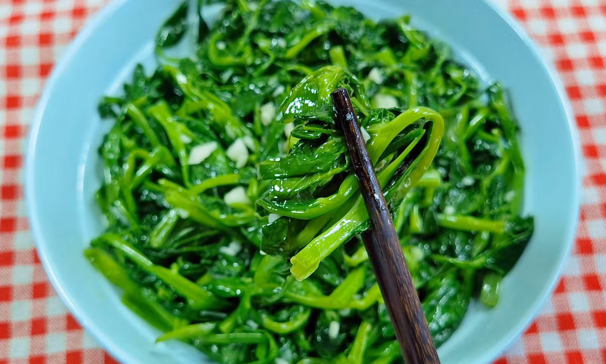 Loai rau “rau rong” it nguoi biet, cai thien thi luc, nuoi duong gan-Hinh-2