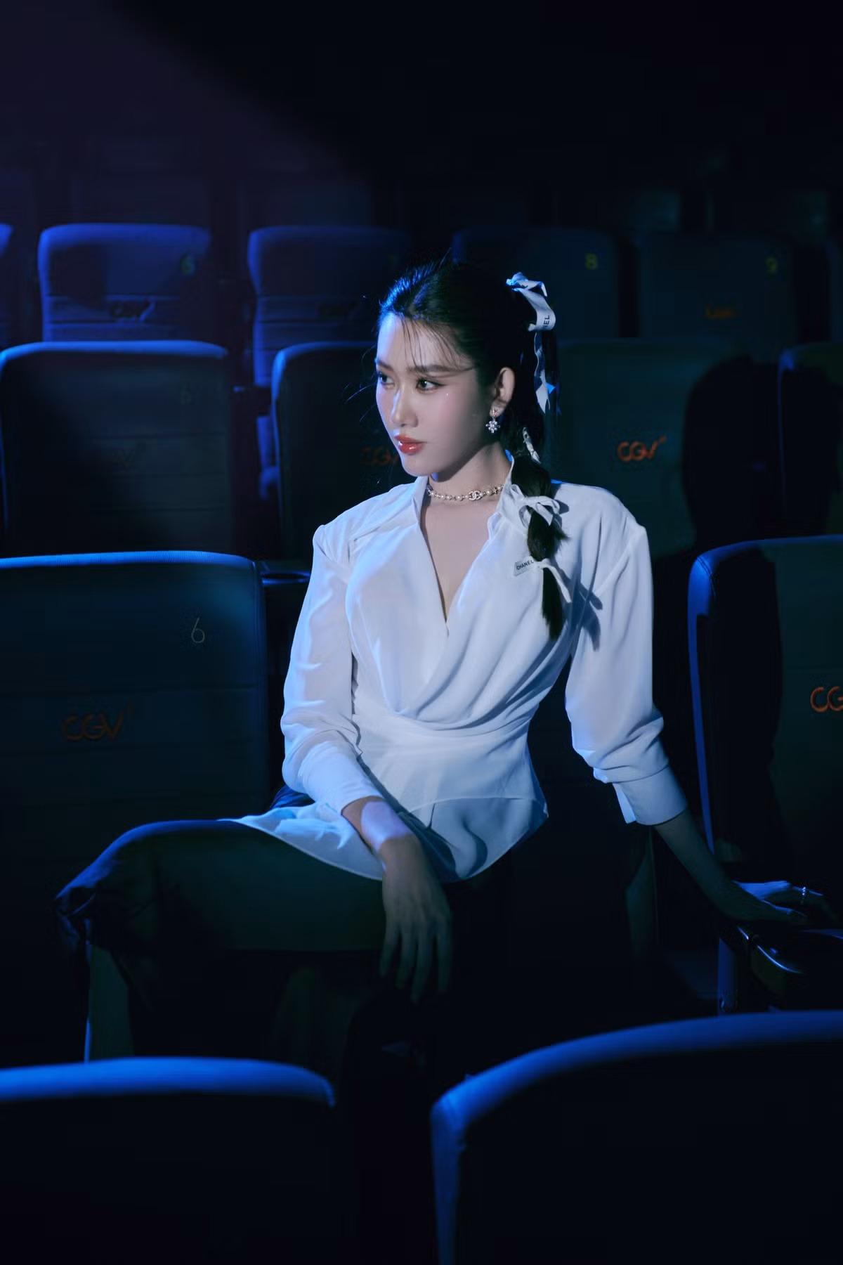 Thuy Ngan noi ve chuyen tinh cam: “Duyen den thi don, duyen di thi chiu”-Hinh-3