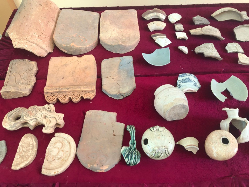 Từ ngày 19/5-16/8/2023, Viện Nghiên cứu Kinh thành đã phối hợp với các cơ quan của tỉnh Thanh Hóa tiến hành khai quật di tích chùa Am Các, xã Định Hải, thị xã Nghi Sơn, tỉnh Thanh Hóa. Nhiều di tích kiến trúc tôn giáo thời Trần đã được phát hiện trong đợt khai quật này. Ảnh: Lại Tấn / Kinh tế &amp; Đô thị.