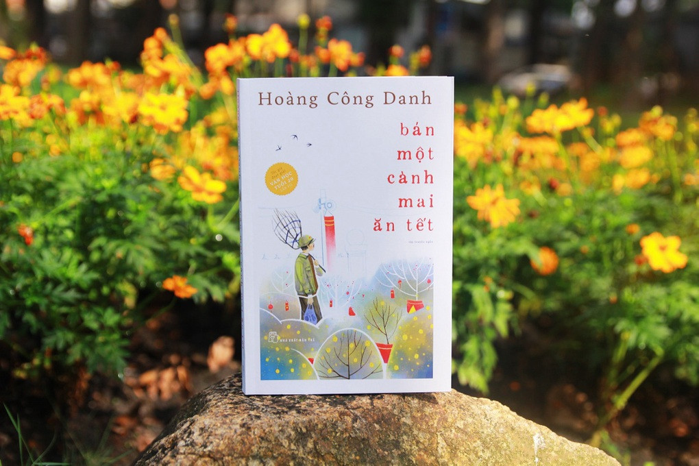 Bìa sách "Bán một cành mai ăn Tết" (Ảnh: NXB Trẻ).