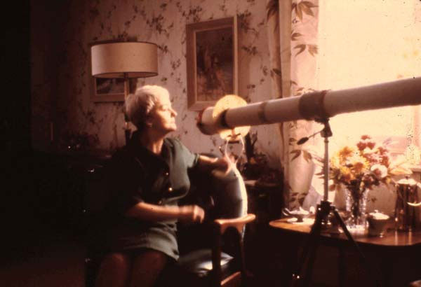 4. Teslascope: Thiết bị giao tiếp với người ngoài hành tinh. Ông tuyên bố có thể giao tiếp với những nền văn minh xa xôi bằng Teslascope nhưng chưa có ai xác minh những gì ông nói.