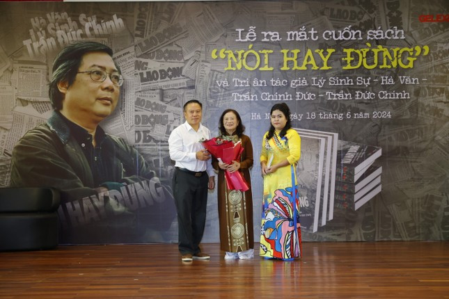 ‘Noi hay dung’ cua cay but binh luan 'thich gay su' Ly Sinh Su