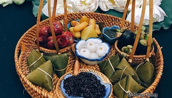 Với nghề làm lúa nước và trồng trọt cây ăn trái đã phát triển từ lâu, người xưa quan niêm diệt sâu bọ sẽ giúp mùa màng tốt tươi hơn. Bởi vậy, cái tên "Tết diệt sâu bọ" ra đời từ đó.