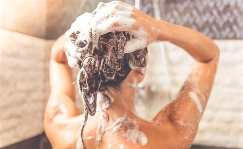 Nguoi xua nhac ky 'Goi dau ba lan, mang song mong hon giay', vi sao?-Hinh-2