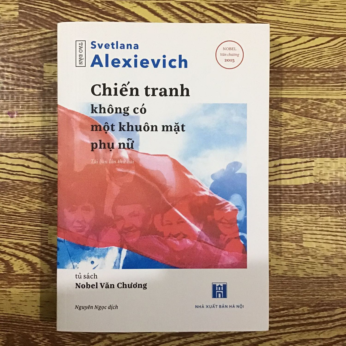 Cuon sach ky la nhat ve chien tranh duoc trao giai Nobel