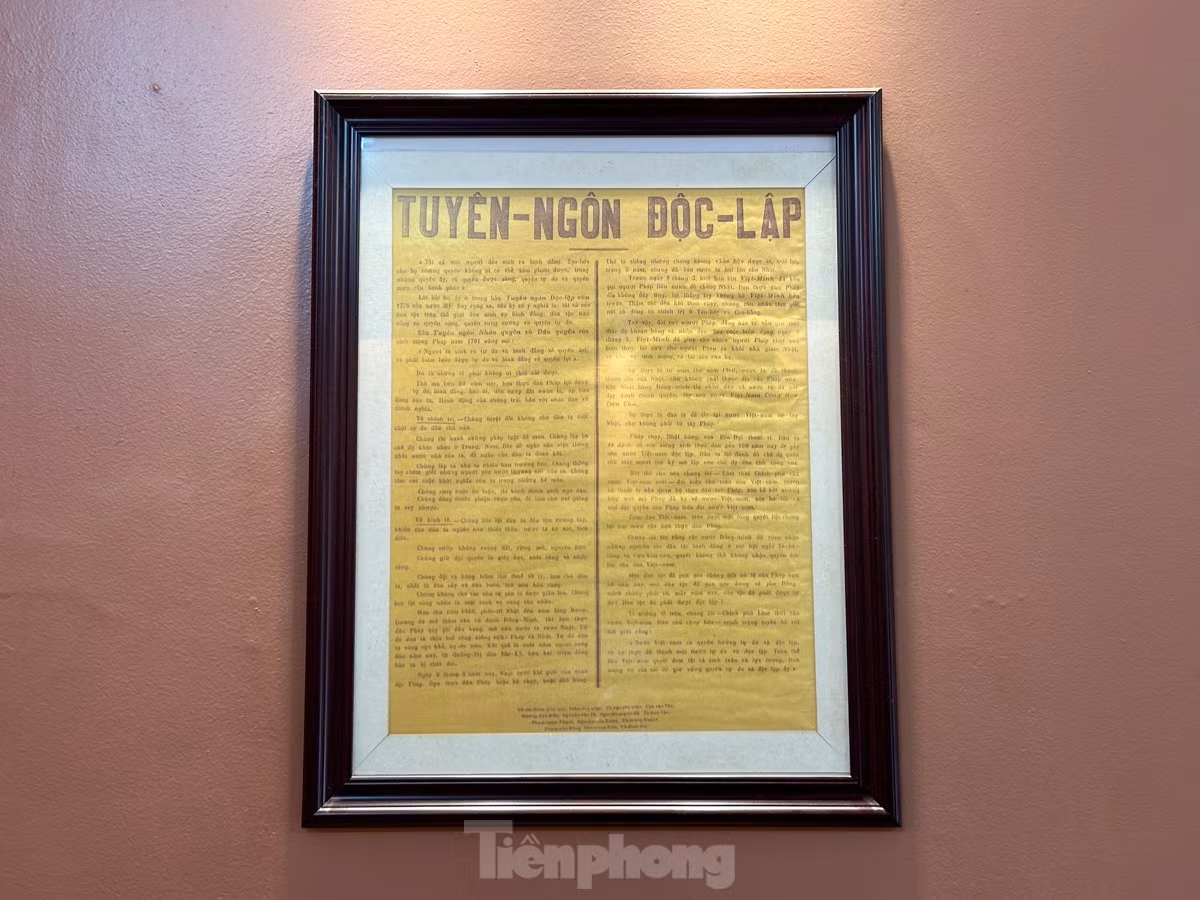 Toàn văn bản tuyên ngôn độc lập được đặt trang trọng tại di tích 48 Hàng Ngang.