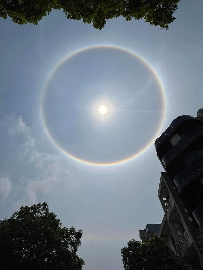 Hao quang quanh Mat Troi xuat hien tai mien Bac, la hien tuong gi?-Hinh-3