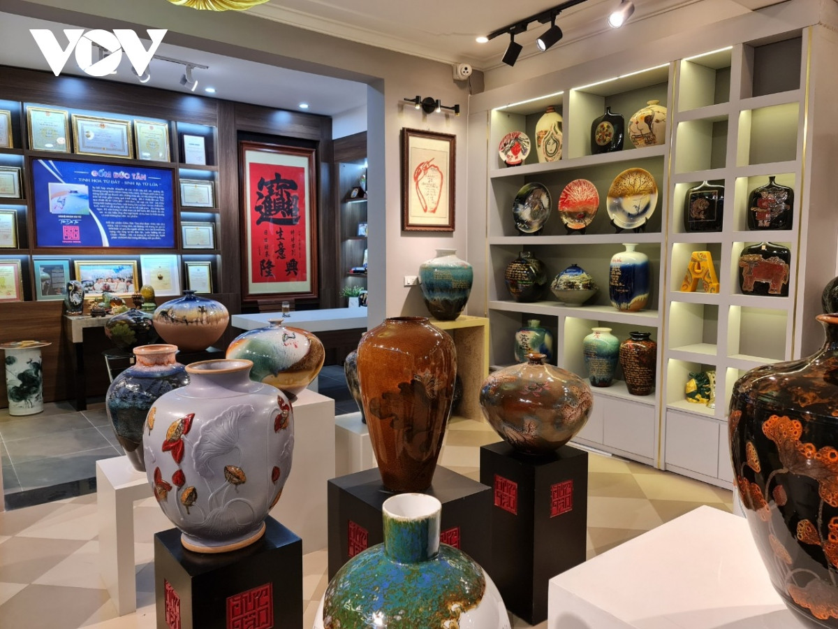 Nghệ nhân luôn đau đáu lưu giữ tinh hoa làng gốm cổ Nghe nhan luon dau dau luu giu tinh hoa lang gom co