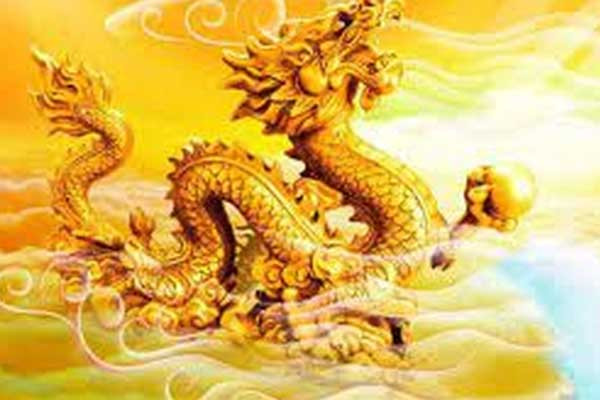 Người tuổi Thìn: Tháng 7 âm người tuổi Thìn có nhiều biến động bất lợi, có thể phải vất vả do khối lượng công việc nhiều. Hãy bình tĩnh, tỉnh táo, tránh nóng vội vì dễ để lại hậu quả khôn lường, ảnh hưởng đến vấn đề thăng tiến. 