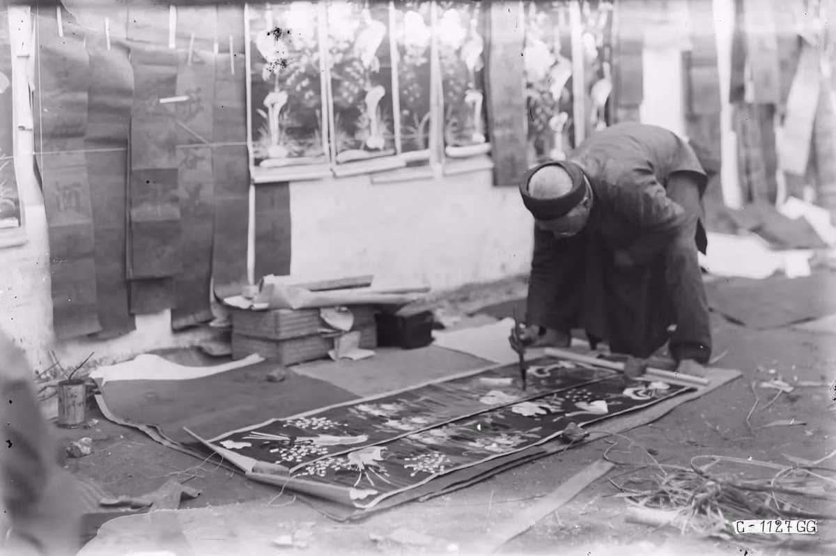 Tranh được vẽ bán vào dịp Tết.