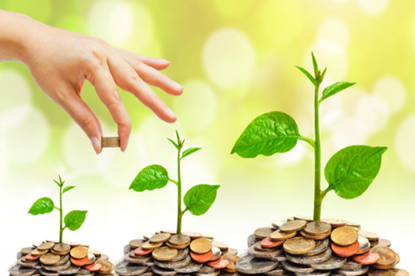  Tiền đầu tư cho kiến thức: Một trong những việc tiêu tiền ý nghĩa nhất chính là đầu tư vào bản thân, tiêu tiền để đổi lấy kiến thức. Đây là khoản đầu tư rất dễ thu về lợi nhuận và vô cùng an toàn. Cách tiêu tiền này không bị giới hạn mà còn mang đến những hiệu quả bất ngờ.