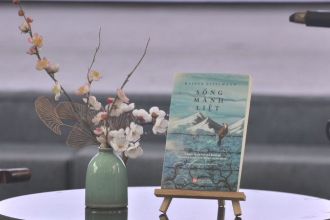 "Sống mãnh liệt": Cuộc đời rực rỡ của 20 người khuyết tật thành công ảnh 1