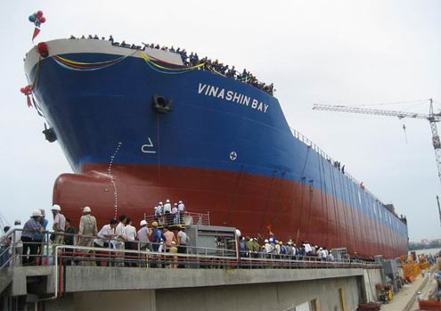 Vẫn chưa thể thống kê đủ và hết những hậu quả nặng nề về kinh tế- xã hội do những con tàu Vinashin để lại. Tuy nhiên, các thống kê ban đầu cho thấy với hơn 4 tỷ USD thất thoát của Vinashin đã gấp 4 lần gói kích cầu của Chính phủ trong nỗ lực phục hồi kinh tế trong cơn khủng hoảng suy thoái năm 2008, gấp 3 lần tổng mức đầu tư cho chương trình xóa đói giảm nghèo cả nước.