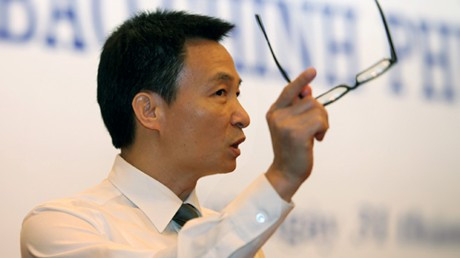 Những năm sau đó, ông được phân công công tác tại Văn phòng Chính phủ. Tháng 10/1994, là Phó Vụ trưởng Vụ Quan hệ quốc tế. Từ tháng 11/1995 đến tháng 8/1996, là Quyền Vụ trưởng rồi Vụ trưởng Vụ ASEAN. Tháng 8/1996, ông được phân công làm Vụ trưởng, Thư ký Thủ tướng Võ Văn Kiệt. Từ tháng 8/1998, ông là Trợ lý Cố vấn Ban Chấp hành Trung ương Đảng Võ Văn Kiệt.