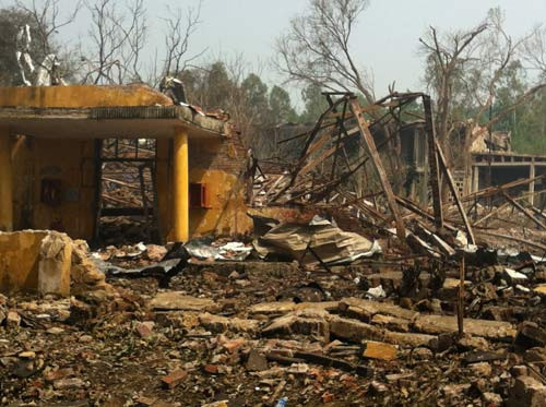"Nhà máy duy nhất sản xuất pháo hoa cho cả nước nhưng quy trình lưu kho sản phẩm có vẻ lỏng lẻo..."