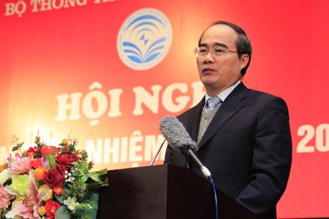 Tháng 6/1970, ông nhập ngũ, sau đó học đại học và làm nghiên cứu sinh tại Đại học Kỹ thuật Magdeburg – Cộng hòa Dân chủ Đức (1972-1979). Sau đó, về nước, ông công tác tại Viện Kỹ thuật quân sự - Bộ Quốc phòng.