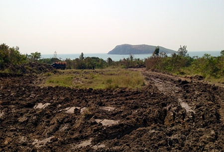 Bãi đỗ xe trong khu vực an táng dự kiến sẽ được hoàn thành vào ngày 12/10.