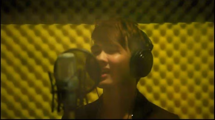 Ngoài tài năng của một đạo diễn, diễn viên trẻ, anh chàng này còn là một rapper thực thụ với khả năng tự sáng tác và đọc rap cực chuẩn.