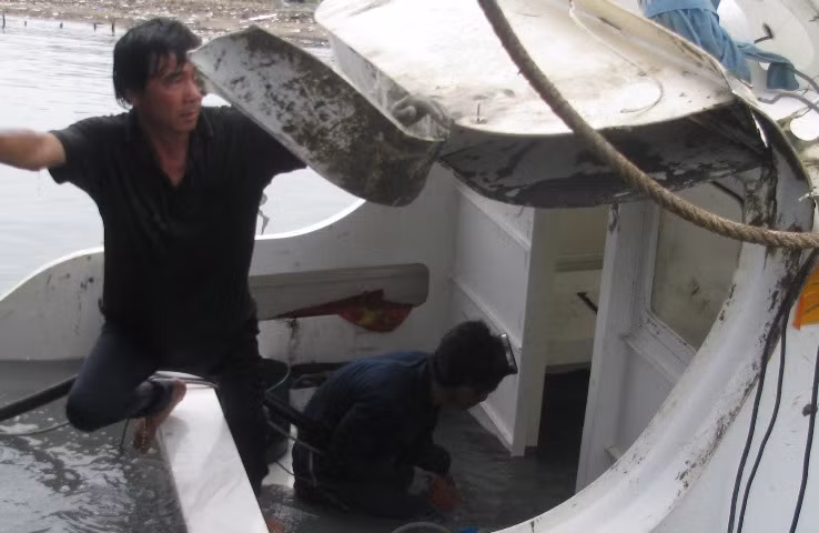 Dù chiếc canô H29-BP của Bộ đội Biên phòng đang sửa chữa, chỉ có sức chở 12 người và chạy tuần tra trên sông, vịnh nhưng Giám đốc công ty Việt Séc vẫn cho Vũng Tàu Marina mượn...