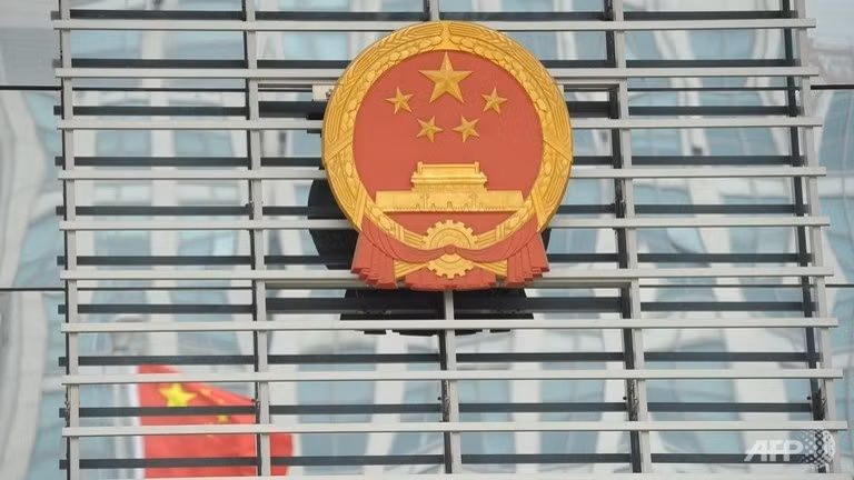 Một loại các vụ nổ vừa xảy ra trước trụ sở Đảng Cộng sản Trung Quốc.