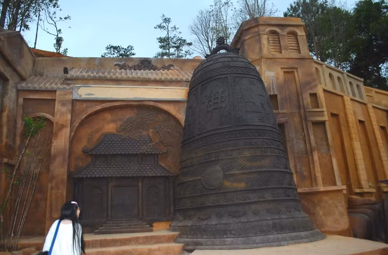  Đoạn sâu nhất lên tới 12 mét.