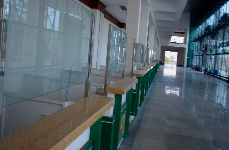 Ông Phan Xuân Viên - Giám đốc bến xe Đức Long Đà Nẵng cho biết, sau gần 2 năm đi vào hoạt động, bến xe này vẫn chưa đón được chuyến xe khách nào.