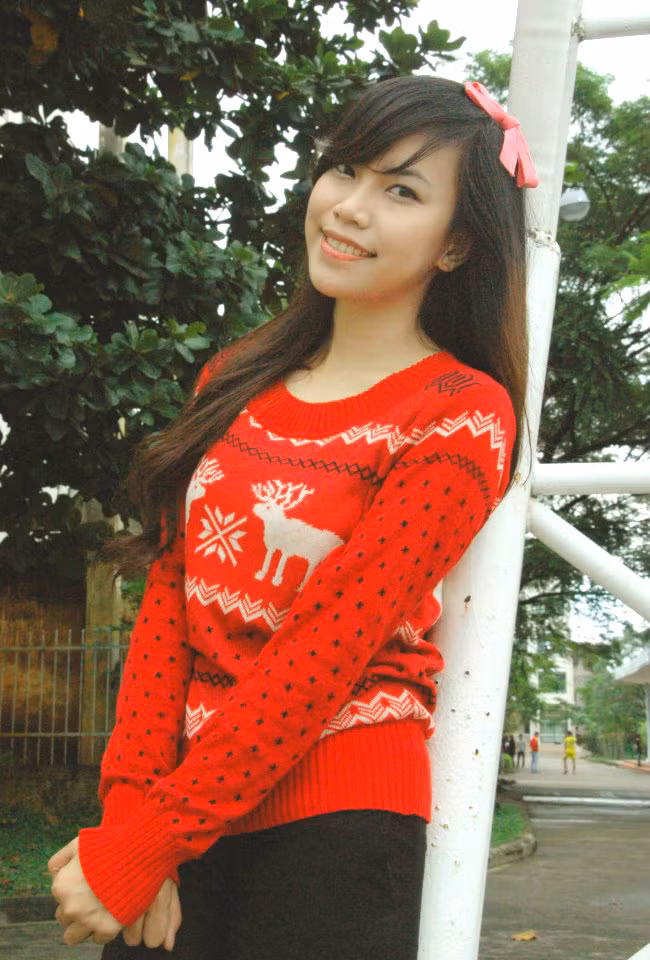 Mặc dù không được đào tạo chuyên nghiệp qua trường lớp nhưng Nguyễn Thị Nga (21 tuổi) luôn đem đến sự bất ngờ cho BGK trong bất kỳ cuộc thi nào cô tham gia.