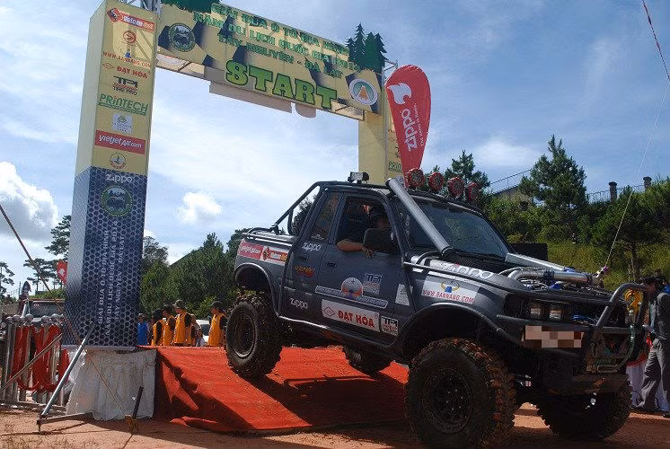 "Trâu sắt" lao mình vào cuộc đua...