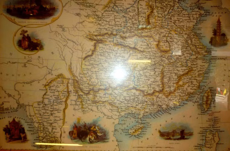 Trong khi đó, bản đồ Trung Quốc năm 1851 không hề có quần đảo Hoàng Sa - Trường Sa.