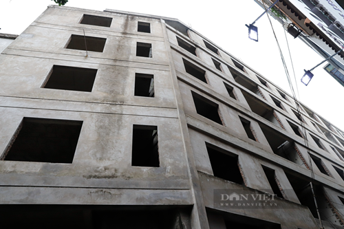 Can canh khu nha o can bo bo hoang bi an o noi thanh Ha Noi-Hinh-3