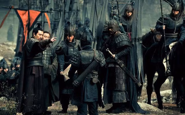 Dai bai o Di Lang, vi sao Luu Bi nhat quyet o lai thanh Bach De?-Hinh-4