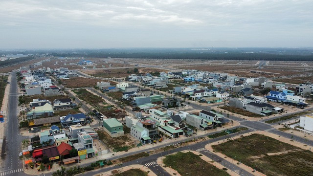 Lien quan sai pham du an san bay Long Thanh, khoi to 6 bi can