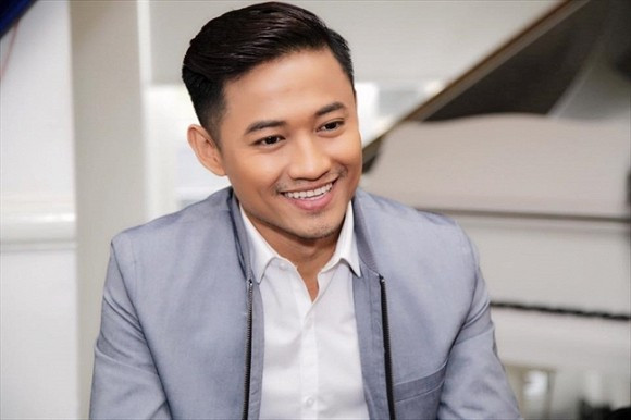 Nam diễn viên tròn 40 tuổi được phong tặng NSƯT từng là lính - Hình 2 Nam dien vien tron 40 tuoi duoc phong tang NSUT tung la linh-Hinh-2