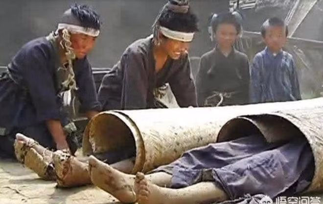 Hoàng đế Trung Quốc nào từng làm nhà sư, rồi đi ăn xin? - Hình 2 Hoang de Trung Quoc nao tung lam nha su, roi di an xin?-Hinh-2