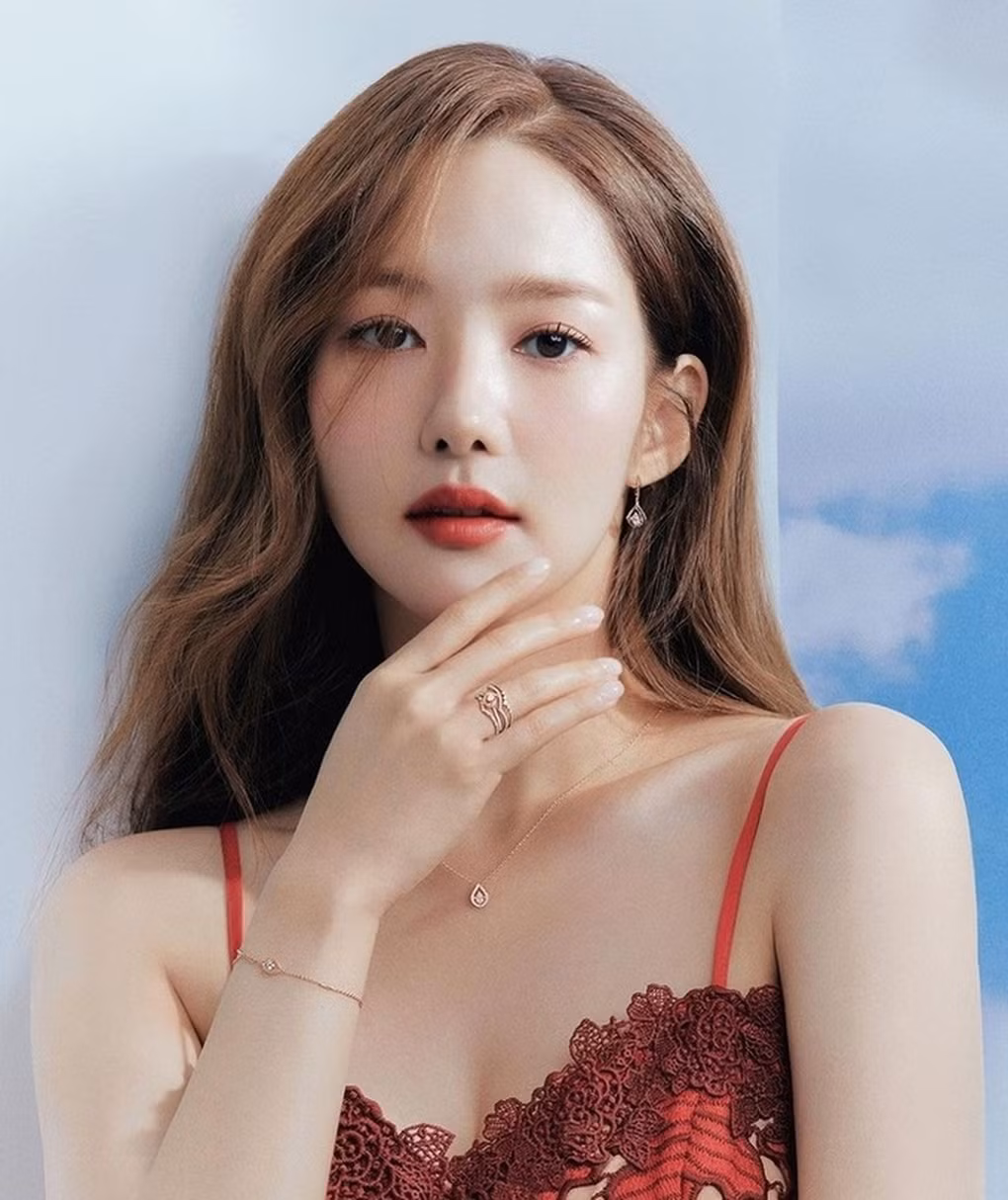 Khan gia tay chay Park Min Young vi nhan chu cap tu ban trai tai tieng