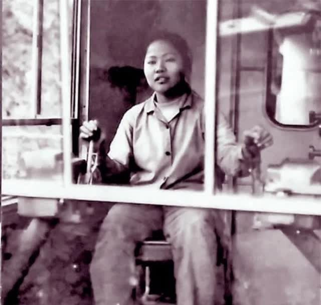 Nữ anh hùng lái máy xúc duy nhất ở Việt Nam ảnh 2