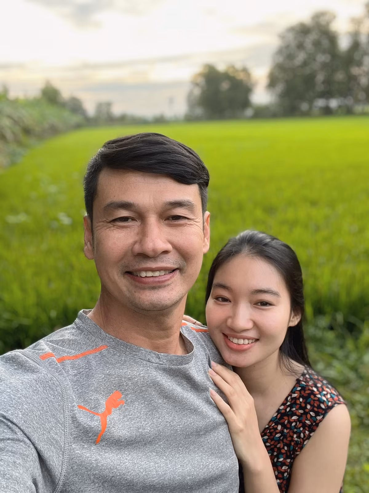 Nam nghe si cuoi vo xinh dep chua co con chung van hanh phuc